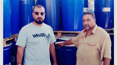 ضبط مخزن غير مرخص بداخله ٢٤٠ برميل عصير مانجو ومركز طماطم مجهولة المصدر بالبحيرة