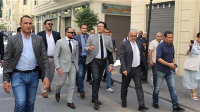 وزير الثقافة يتفقد أعمال تطوير شارع النبي دانيال بالإسكندرية