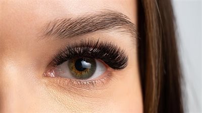 الرموش المثالية.. العلم يكشف الطول الأكثر جاذبية