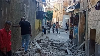 انهيار عقار قديم بشارع سيد درويش بكوم الدكة بالإسكندرية 