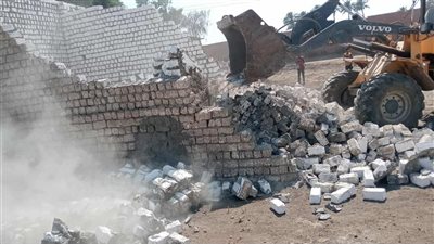 إزالة 27 حالة تعدٍّ على أملاك الدولة والأراضي الزراعية بمركزي العياط والبدرشين