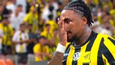 الاتحاد يتقدم على الفتح بثلاثية في الشوط الأول