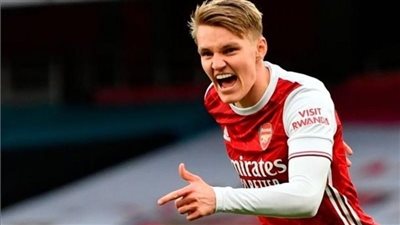 أوديجار يدخل في نوبة بكاء بعد الإصابة أمام نوتينجهام.. صورة