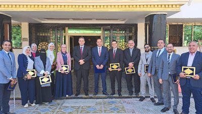 محافظ كفر الشيخ يكرم المتميزين بالقطاع الصحي 