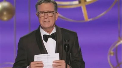 تصفيق حار وهتافات 