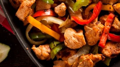 طريقة تحضير فاهيتا الدجاج بالتورتيلا