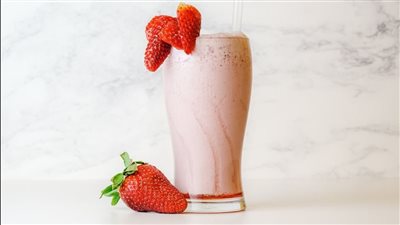 طبيبة تكشف مخاطر تناول مشروبات الميلك شيك