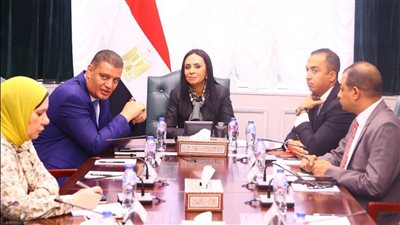 وزيرة التضامن تتابع الموقف التنفيذي لدعم أهالي مشروعات السكن البديل للمناطق المطورة