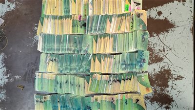 ضبط 1055 بطاقة تموينية مجمعة داخل مخبز بالمخالفة للقانون