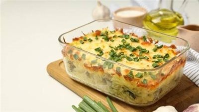 طريقة عمل صينية البطاطس المهروسة بالخضار والعدس