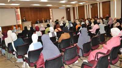 مُلتقى للسلامة والصحة المهنية بجامعة الزقازيق برعاية 