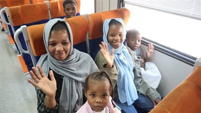 السكة الحديد تُسيّر الرحلة الـ17 ضمن قطارات العودة الطوعية للأشقاء السودانيين إلى وطنهم