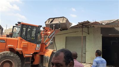 إزالة 4 أكشاك مخالفة بدمنهور في البحيرة