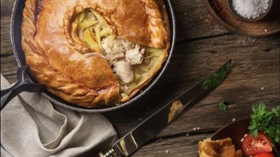 طريقة عمل فطائر الدجاج بالخضروات والجبنة