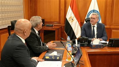 وزير البترول يبحث مع تاج أويل الكندية الإنتاج من المصادر غير التقليدية بالصحراء الغربية