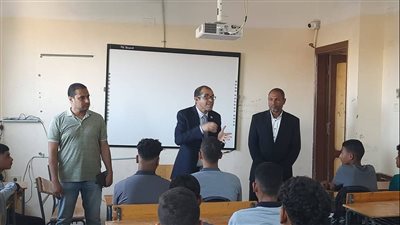 وكيل تعليم نجع حمادي يشرح مزايا ومميزات « البكالوريا المصرية»  