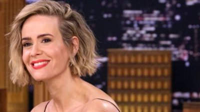 سارة بولسون تكشف عن قلقها المتزايد حيال المشهد السياسي الأمريكي