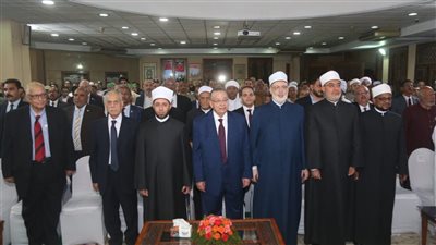 بالقرآن الكريم والسلام الوطني.. بدء احتفالية نقابة الأشراف بالمولد النبوي الشريف