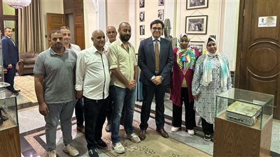 وزير الثقافة يتفقد قصر السينما ويشيد بأنشطته ودوره في دعم المواهب الشابة