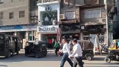 محافظ الجيزة يتخفى وسط المواطنين في جولة مفاجأة ويحيل المقصرين للتحقيق