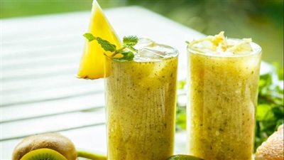 طريقة عمل عصير الكيوي بالأناناس والنعناع