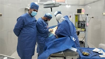 إنقاذ مريضة سبعينية من الموت بعد جراحة عاجلة لانسداد معوي بمستشفى منيا القمح