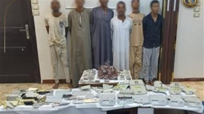 حبس 6 متهمين بسرقة صناديق كهرباء إشارات القطارات في قنا