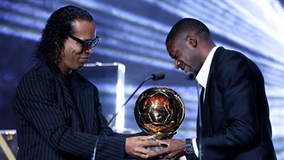 عثمان ديمبيلي.. صحف العالم تحتفل بتتويج نجم باريس سان جيرمان بالكرة الذهبية 