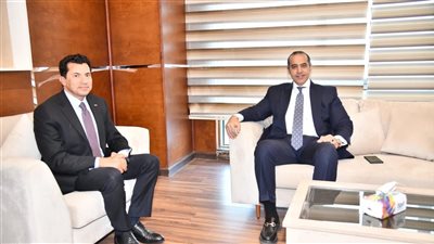 وزير الشؤون النيابية يبحث مع صبحي مبادرات مشتركة تستهدف توعية الشباب