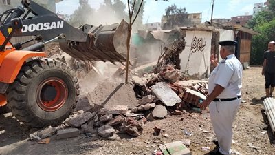 محافظ كفر الشيخ يتابع تنفيذ الموجة الـ27 لإزالة التعديات بالحامول