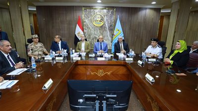 محافظ كفرالشيخ يترأس المجلس التنفيذي لمناقشة قرارات خدمية وتنموية