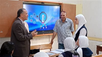 نظام البكالوريا يثير نقاشا بين طالبة ثانوي ووكيل تعليم أسيوط