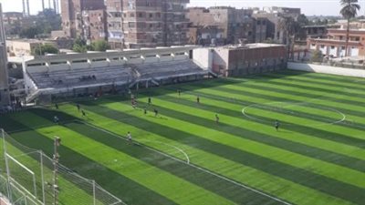 وزارة الشباب تنتهي من تطوير الملعب القانوني بمركز شباب كوم أمبو 
