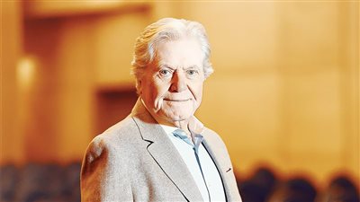 حسين فهمى: دعم فلسطين واجب وطنى 