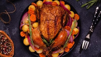 صينية الدجاج بالبطاطس والطماطم.. وصفة لذيذة وسهلة التحضير