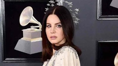 لانا ديل راي ترد على شائعات التجميل: لم أجرِ أي عملية جراحية