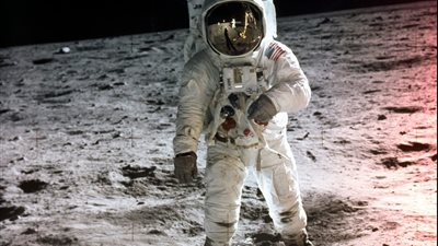 ناسا تعتزم إرسال رواد فضاء إلى القمر بحلول عام 2026