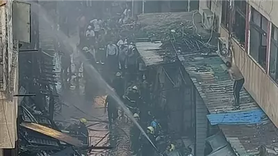 حريق هائل يلتهم أحد المحال التجارية في بورسعيد