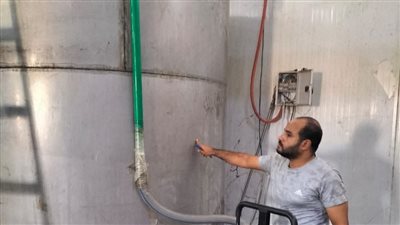 تموين الشرقية يضبط 6 أطنان مواد غذائية مجهولة المصدر بالعاشر من رمضان