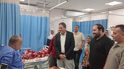 وكيل صحة المنوفية  بجولة مسائيه يتفقد مستشفى أشمون العام ويشيد بأداء فريق قسطرة القلب