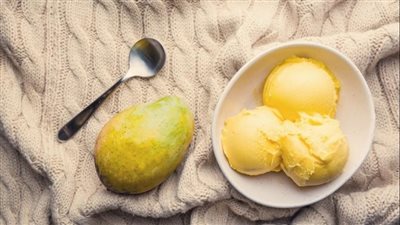 طريقة عمل آيس كريم المانجو البيتي