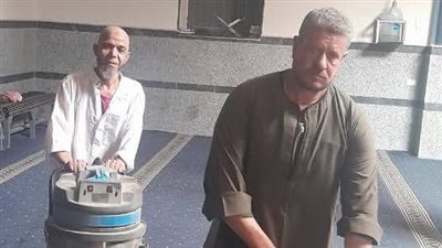 وكيل أوقاف أسيوط يشيد بعامل مسجد عمر الفاروق بقرية ريفا