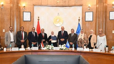 مجلس جامعة قناة السويس يُكرم الفائزين بجائزة أحمد عسكر للأبحاث التطبيقية 