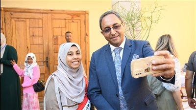 محافظ قنا يشهد احتفالية اليوم العالمي للسياحة بمعبد دندرة