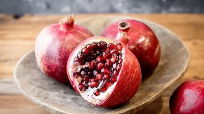 ما هي الفواكه التي ينصح الأطباء بتناولها أسبوعيًا لتعزيز صحتك