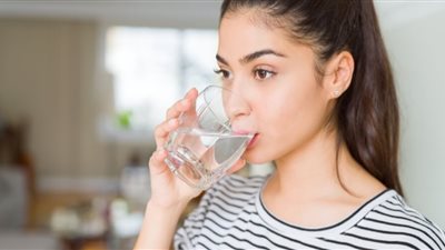 دراسة: الماء سر الصحة ونضارة البشرة