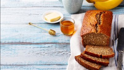 كيك الشوفان والتفاح بالعسل.. وصفة صحية ولذيذة