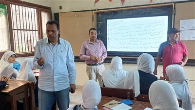 من الفصول إلى المستقبل.. عبدالواحد يدعم الابتكار والبرمجة بالثانوية بنات بأبوتشت