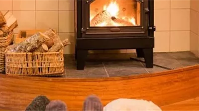 تحذير صادم.. مواقد الحطب العصرية مضرة للرئة 