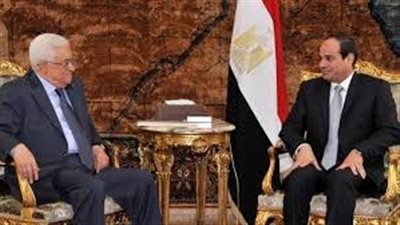  عباس يُشيد بمواقف الرئيس السيسي الداعمة للشعب الفلسطيني وحقوقه